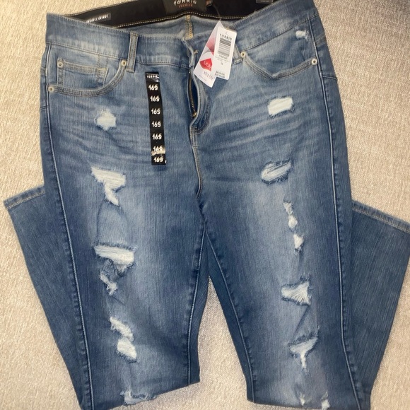 TORRID Bombshell Skinny Jeans 16s - Picture 2 of 6